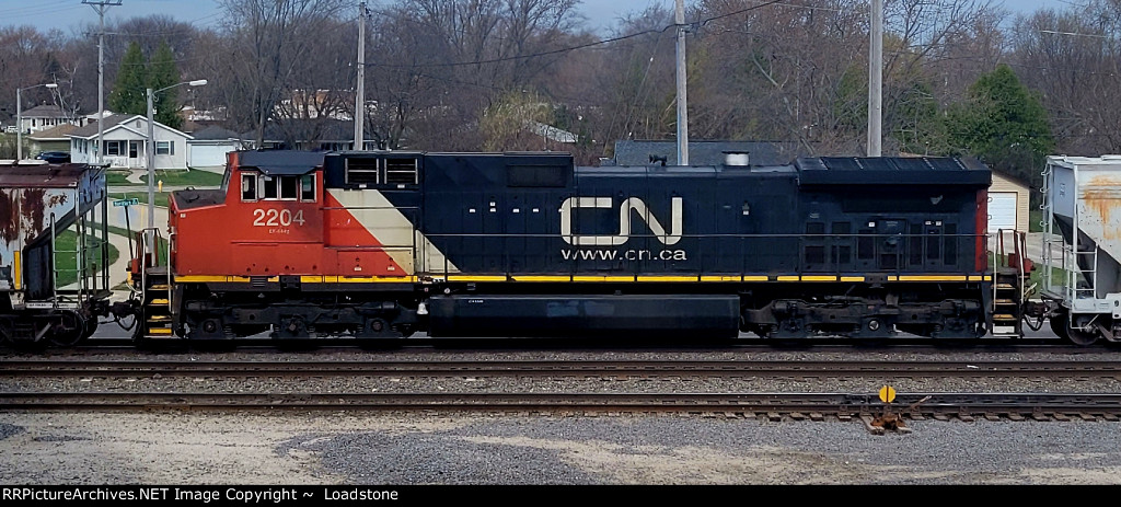 CN 2204